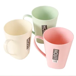 Simple plastic mouthwash cup set, elegant solid color toothbrush mugs for couples daily wash.