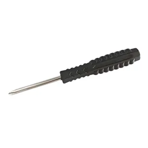 Tragbarer kleiner Kreuzschlitzschraubendreher mit schwarzem Griff für feine Reparaturen.