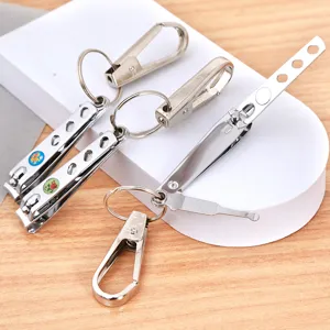 Set de llavero cortauñas de metal portátil con mosquetón duradero y herramienta multifunción.
