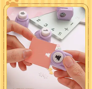Leuke mini perforator met motief voor knutselen scrapbooking en handwerk detail