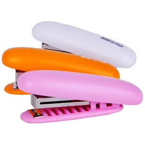 Tragbarer Mini-Hefter Bürobedarf Set in Rosa, Orange und Weiß, kompaktes Design.