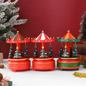 Set carillon giostra di Natale con alberelli, decorazione festiva per la casa.