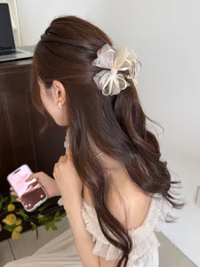 Elegante pinza para el cabello con lazo de malla floral para moños chic de mujer