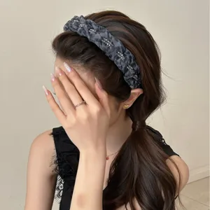 Eleganter Haarreif mit Leopardenmuster und Perlen im koreanischen Flecht-Design