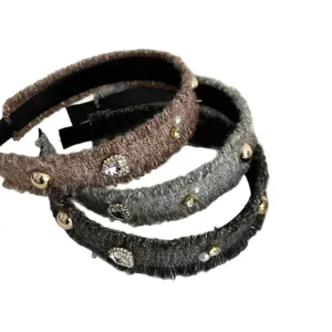Elegante Tweed-Strick-Haarbänder mit Strasssteinen und Perlen in drei klassischen Farben