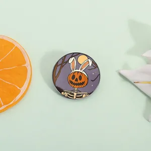 Halloween ronde emaille speld badge met pompoenhoofd skelet en konijnenoren ontwerp