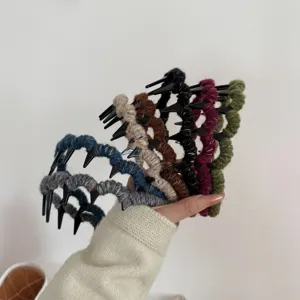 Vintage wool-wrapped wave headbands with non-slip teeth and colorful yarn textures