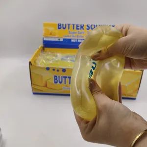 Detaillierte Makroansicht der dehnbaren und weichen Textur des Butter-Squeeze-Spielzeugs