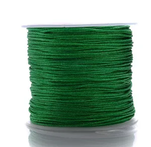 Groene nylon koordspoelen voor DIY sieraden maken, armbanden weven en decoratieve ambachten.