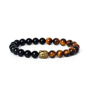 Nahaufnahme Detailansicht des Naturstein Perlen Armbands mit gelbem Tigerauge und Buddha Kopf.