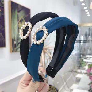Elegante Haarbänder in Marineblau und Schwarz mit Perlenringen und Antirutschzähnen