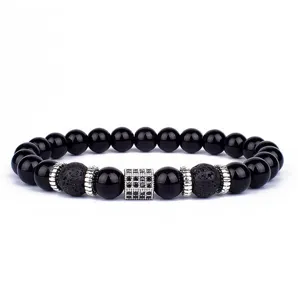 Heren 8mm zwarte agaat lavasteen kralenarmband met micro pave zirkonia metalen bedel.