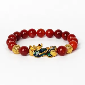 Bracelet en Perles d'Agate Rouge avec Charme Pixiu Or Bijou Porte-Bonheur Élastique Chinois
