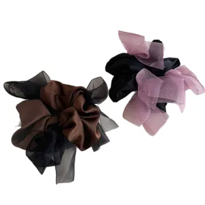 Elegante haarelastiekjes met satijnen en organza strik in bruin en lavendel