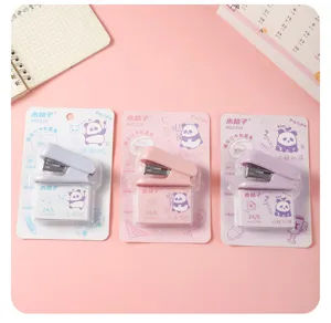 Set mini punti in colori Morandi con simpatico design panda, cancelleria da ufficio.