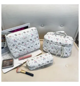 Juego de bolsas de cosméticos acolchadas blancas con dibujos de elefantes de viaje