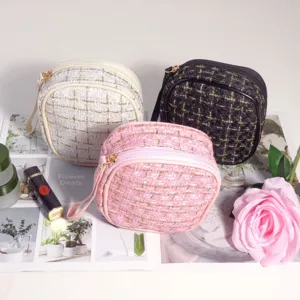 Élégant ensemble de mini pochettes en tweed pour rouges à lèvres et serviettes hygiéniques