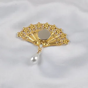 Elegant Chinese style fan magnetic brooch with a teardrop pearl pendant detail.