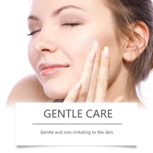 Nettoyant facial doux et image de détail de soin montrant une peau nourrie et souple.