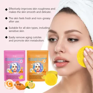 Vista dettagliata dei dischetti detergenti viso con curcuma e acido kojico per una pelle liscia.