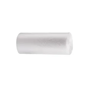 Rotolo di sacchetto spazzatura usa e getta bianco, sacchetto di plastica per auto o scrivania.