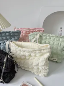 Sac cosmetique nuage rembourre trousse de maquillage voyage portable sac plisse mignon chic
