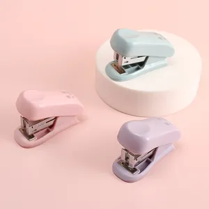 Set de mini agrafeuse couleur Morandi, agrafeuse portable mignonne pour ecole et bureau.