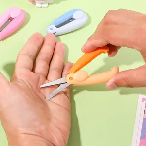 Retractable mini scissors portable folding safety scissors student stationery art craft tool