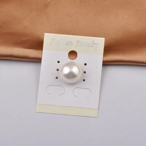 Eleganter weißer Perlen-Magnetbrosche-Pin für Kleidung und Hidschab-Styling geeignet