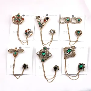 Vintage Barock-Broschen-Set mit smaragdgrünen Straßsteinen und feinen Goldketten