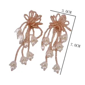 Detailansicht der Maiglöckchen-Quastenohrringe mit Größenangaben von 3,0 cm und 7,0 cm.