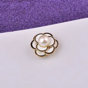 Elegant magnetic camellia flower brooch with pearl detail for safe clothing decoration