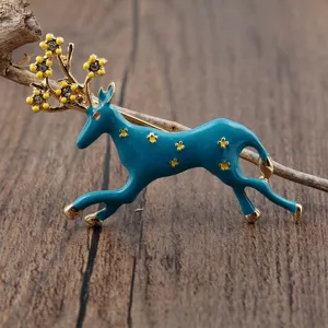Exquisiter blaugrüner Emaille-Hirsch-Brosche mit floralem goldenem Geweih für Weihnachtsgeschenke