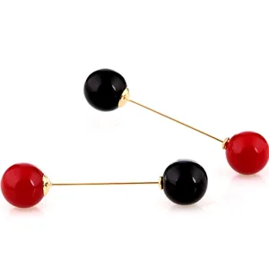 Eleganter doppelseitiger Anstecknadel-Brosche mit roten und schwarzen Perlen