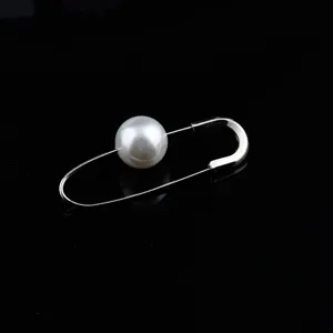 Eleganter minimalistischer silberner Sicherheitsnadel-Broschen-Stift mit großer Perle