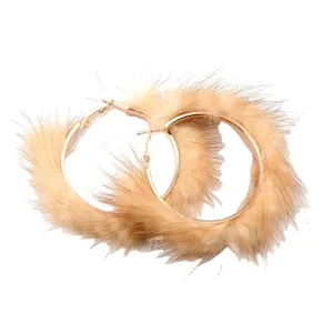 Pendientes de aro dorados grandes con piel de visón para la moda de otoño e invierno