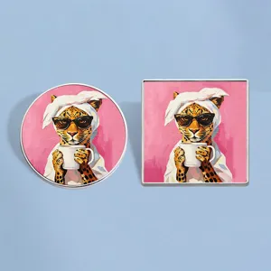 Mode Humorvolle Leopard Sonnenbrille Badetuch Kaffee Emaille Brosche Pin Zinklegierung Galvanisiert Sommer Revers Abzeichen Schmuck