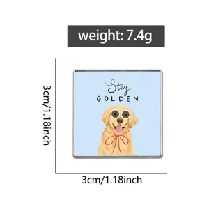 Vierkante Golden Retriever badge met Stay Golden tekst en afmetingen
