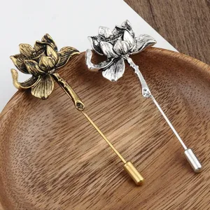 Vintage lotusbloem reversspelden in antiek goud en zilveren afwerking