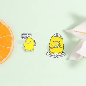 Funny Cartoon Yellow Duck Alloy Enamel Brooch Novelty Syringe Nurse Knife Pattern Lapel Pin Cute Personality Costume Badge Accessory For Bag Clothes