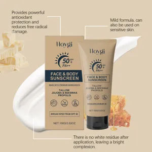 Écran solaire visage et corps HOYGI SPF 50 formule légère aux ingrédients naturels nourrissants.