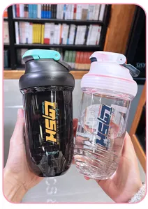 Bouteille shaker de fitness portable grande capacité en plastique pour le sport gym