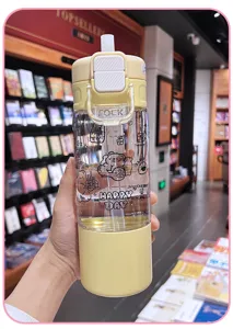 Süße Bären Kunststoff Trinkflasche mit Strohhalm, große Kapazität, tragbare Tasse für Schüler.