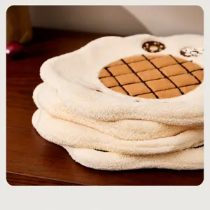 Thick coral fleece hanging hand towel, cute cartoon waffle design, super absorbent kitchen towel.