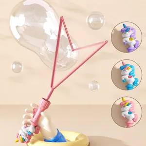 Varita de burbujas de unicornio gigante para niños, espada mágica para hacer burbujas al aire libre.