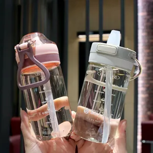 Cute 500ml plastic water bottle with straw and time marker, portable cup for girls and students.