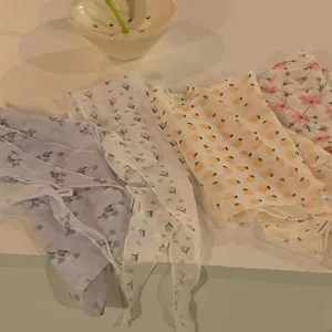 Lot de quatre rubans à cheveux en mousseline florale aux motifs variés pour l'été