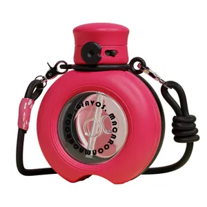 Rosa runde tragbare Plastik-Strohhalm-Wasserflasche mit Gurt, süßes Design für den Alltag.
