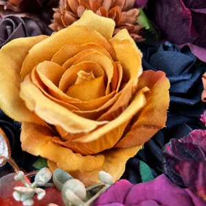 Teste di fiori di rose artificiali per fai da te, decorazione per feste di nozze e composizioni.