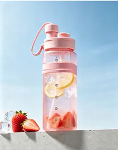Rosa tragbare Plastik-Wasserflasche mit Strohhalm und Skala für Sport und Outdoor.